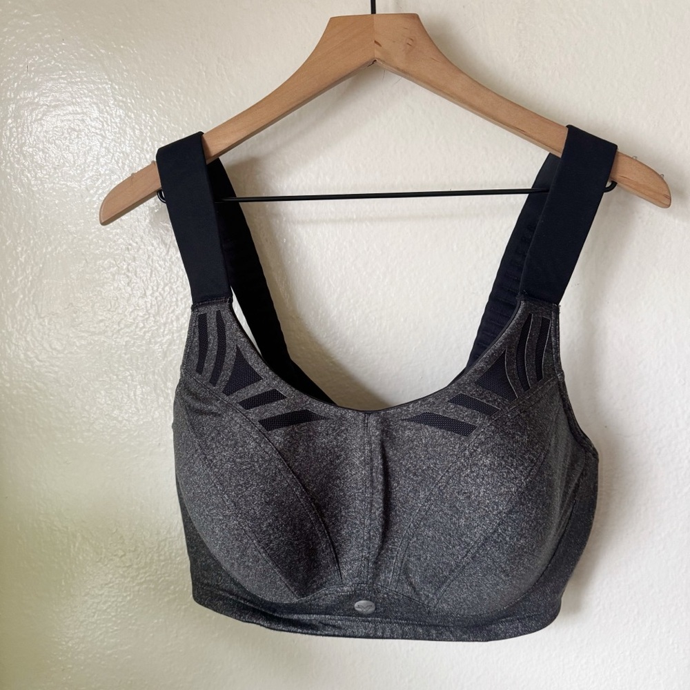Livi Active | High-Impact Molded Underwire Sports Bra